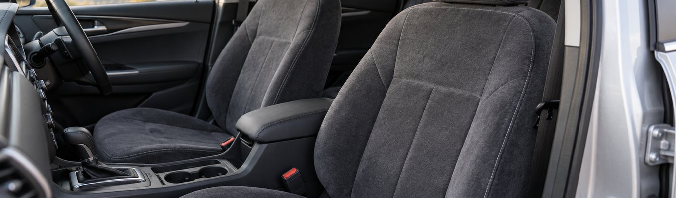 Велюровые чехлы на сиденьях автомобиля